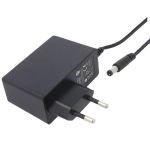 Hálózati DC adapter 12V, 2000 mA, 5,5 x 2,5mm csatlakozóval (POSC12200A-25)